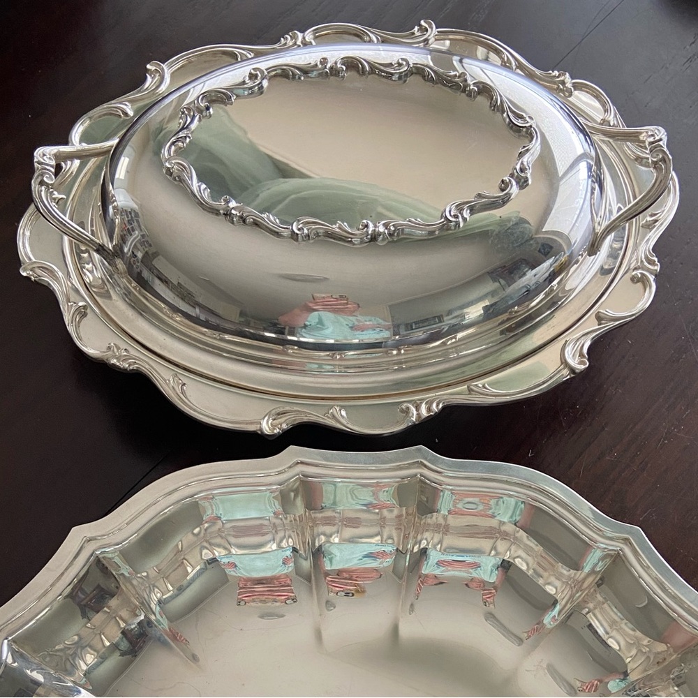 Antique International Silver Co. "Magic Rose" Oval Serving Tray with Top - Picture 2 of 5
